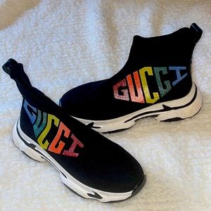 GUCGI high top Pull on Sneakers Sz 9.5